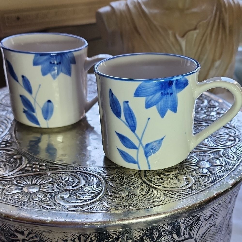 Blue & White Floral Pair Of 2 Gibson Coffee Mugs